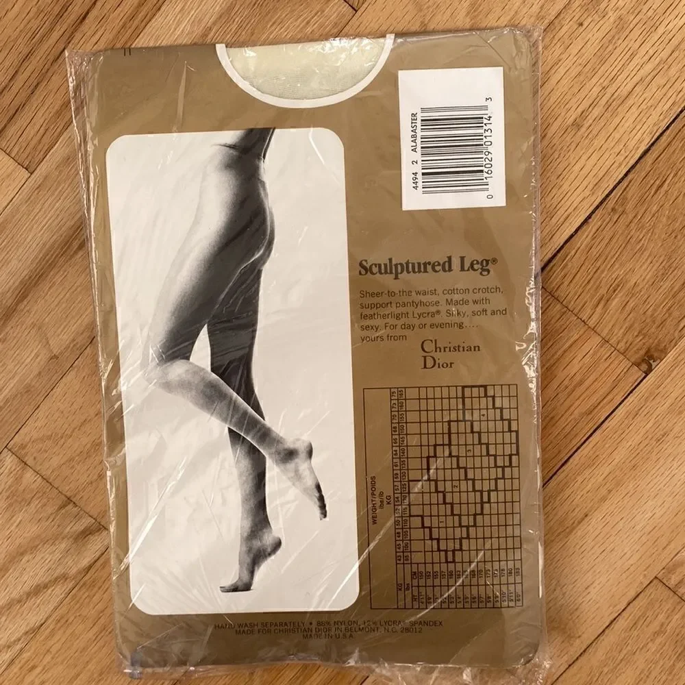 Christian Dior New Alabaster Sheer To Waist Sandalfoot Pantyhose Size 2